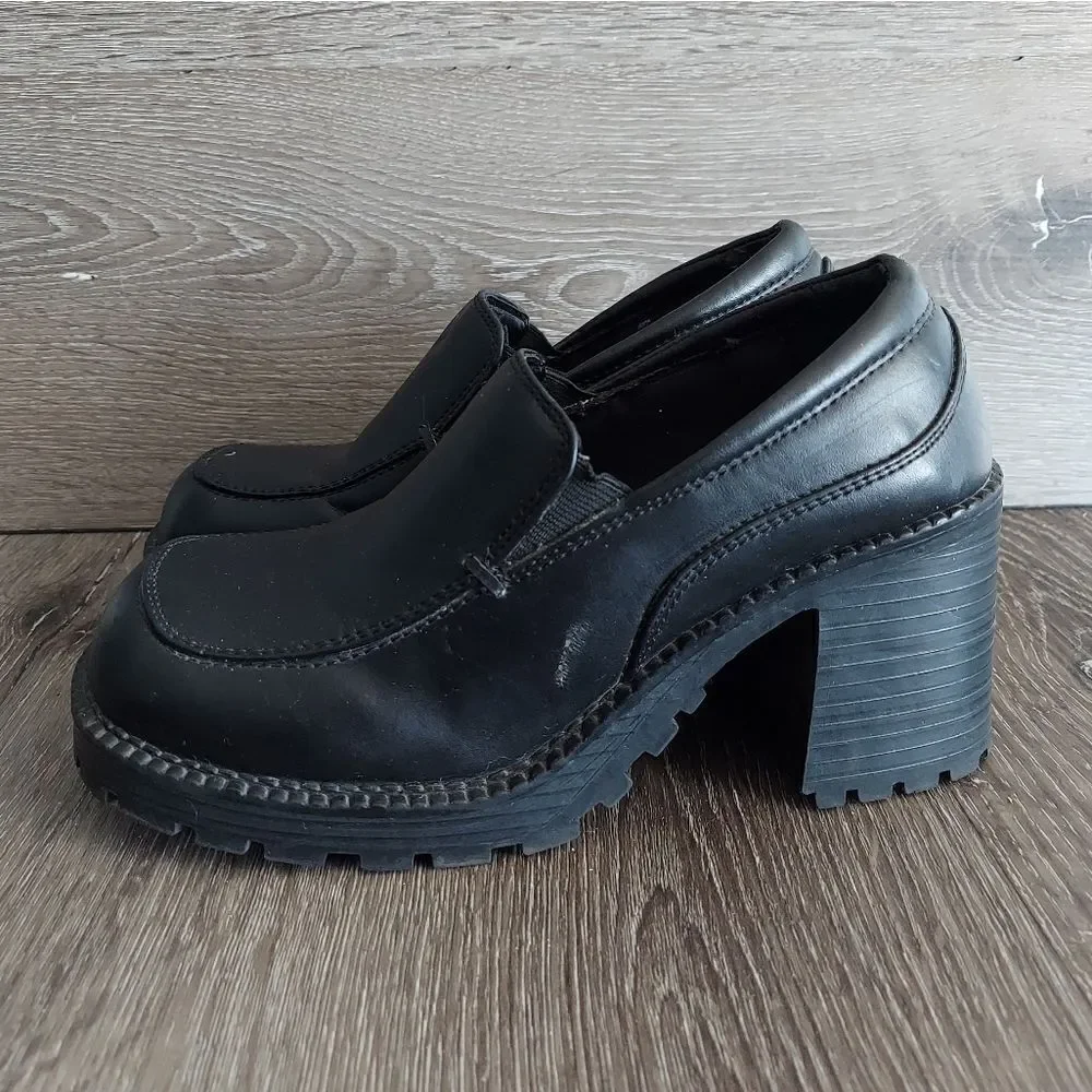 Route 66 Vintage 90s Black Chunky Heel Platform Loafer Size 6.5